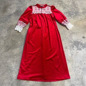 Vintage Red Velour Velvet Dressing Gown Robe Puffed Sleeve Lace Cuff 1990’s